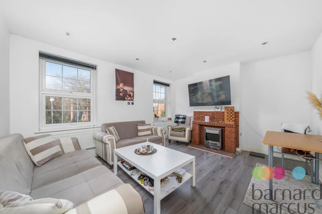 2 bed Apartment