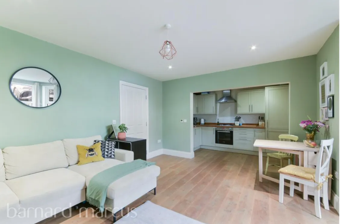 1 bed Ground Flat