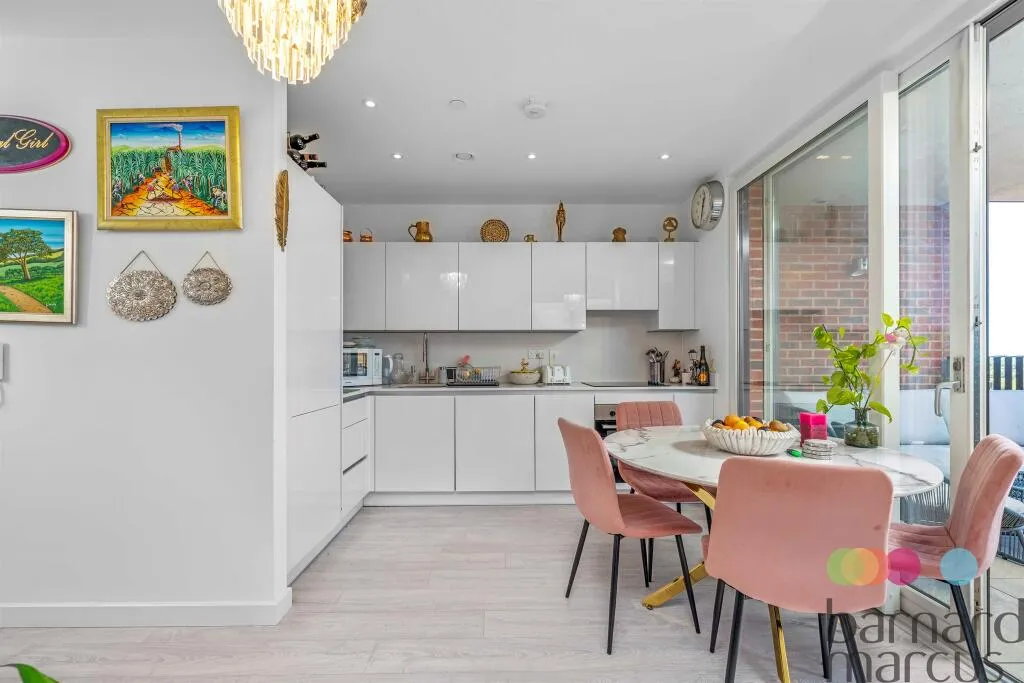 2 bed Apartment