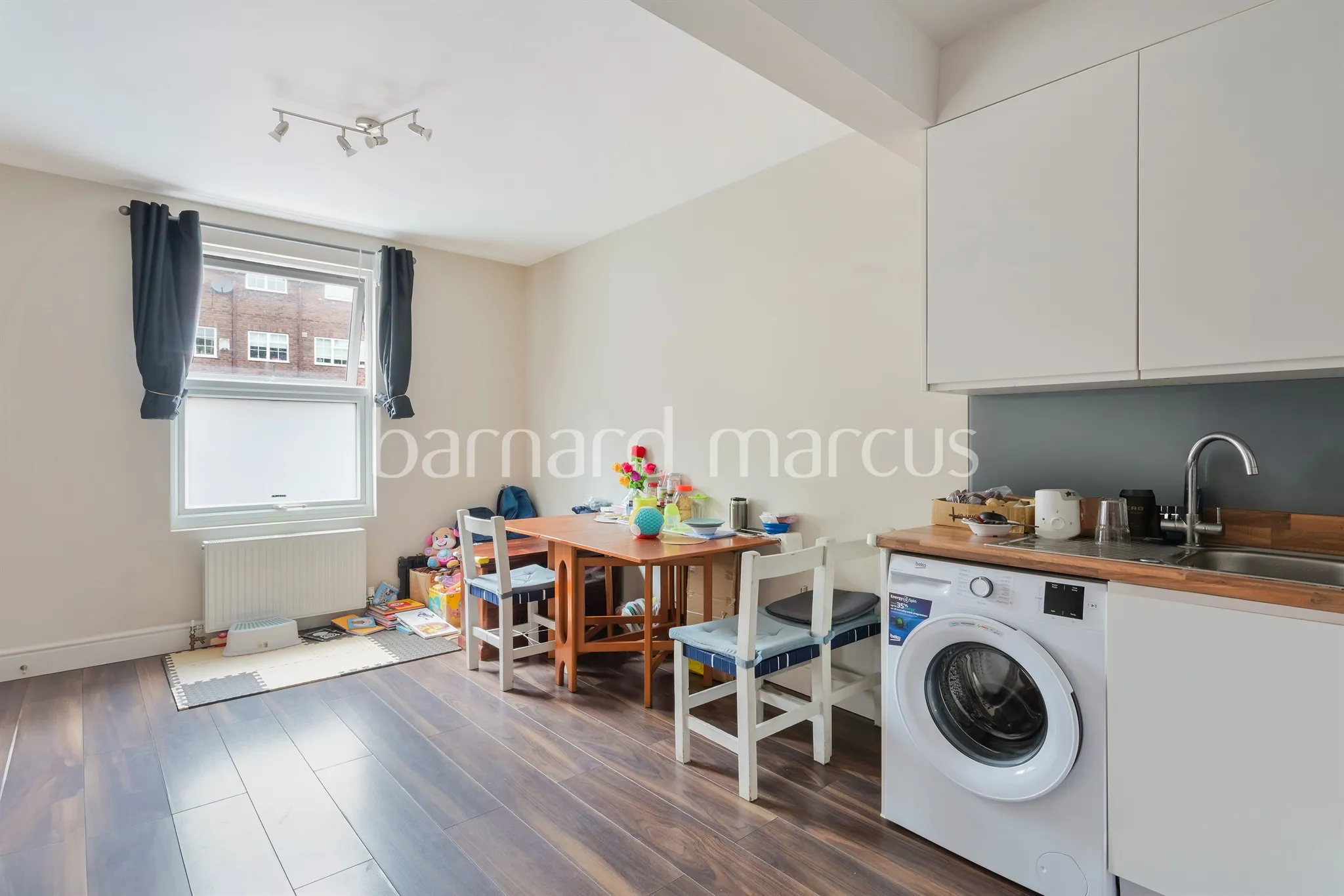 1 bed Ground Flat