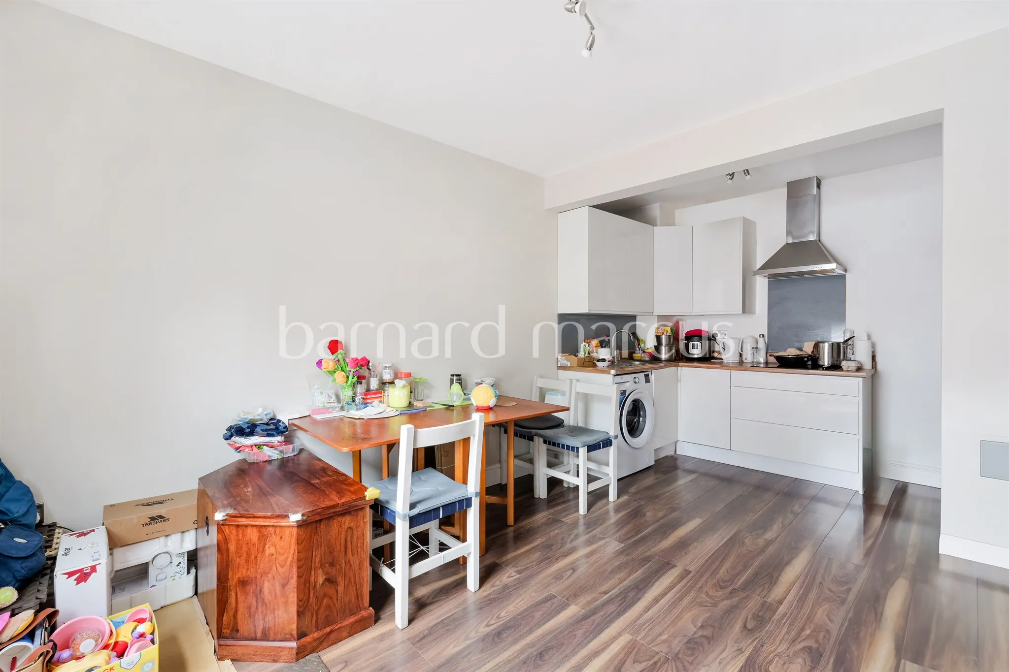 1 bed Ground Flat