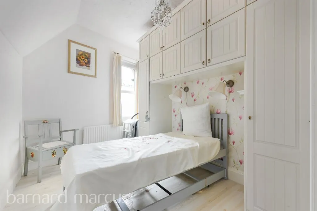 4 bed Maisonette