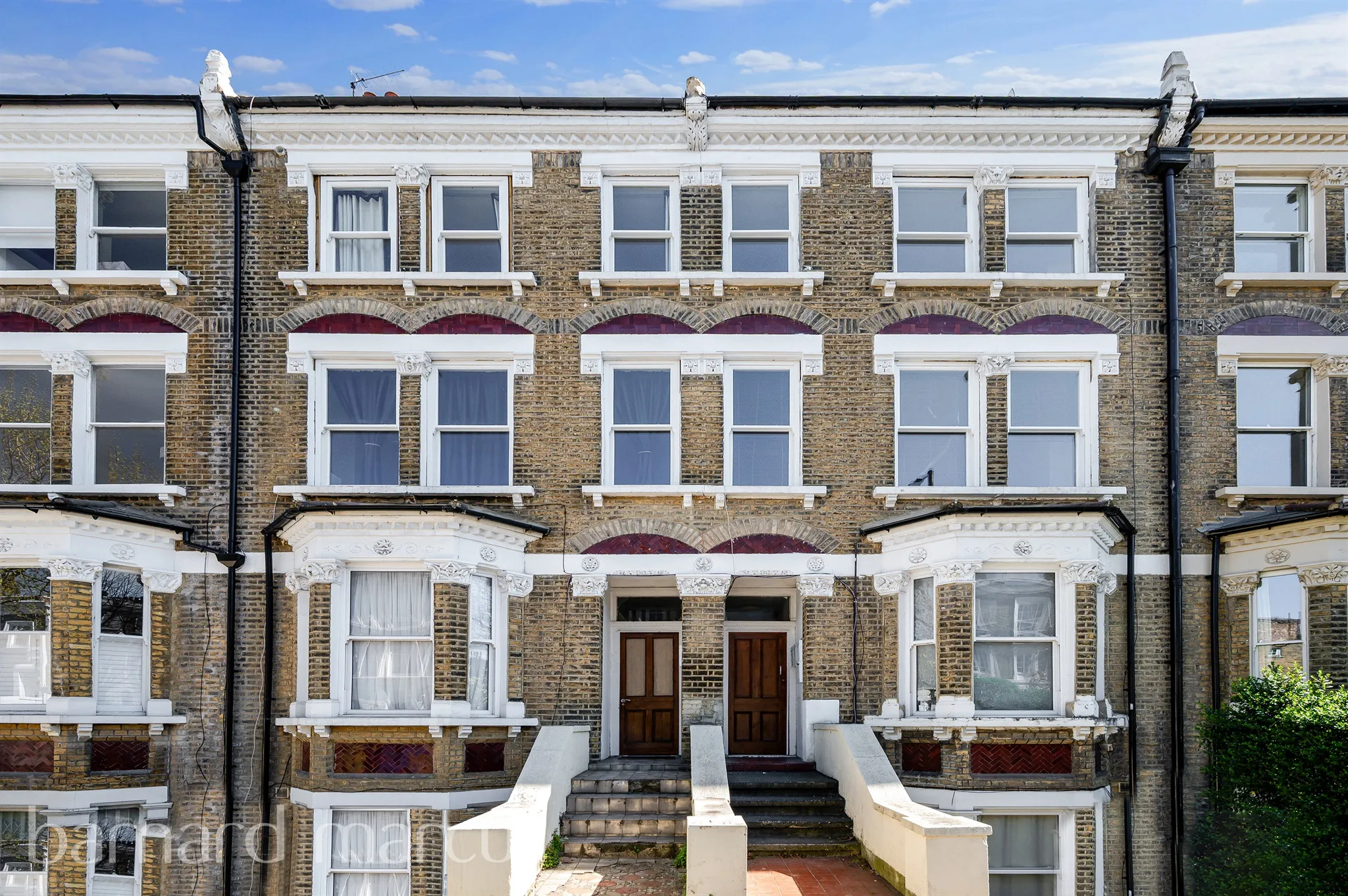 12 bed Town House