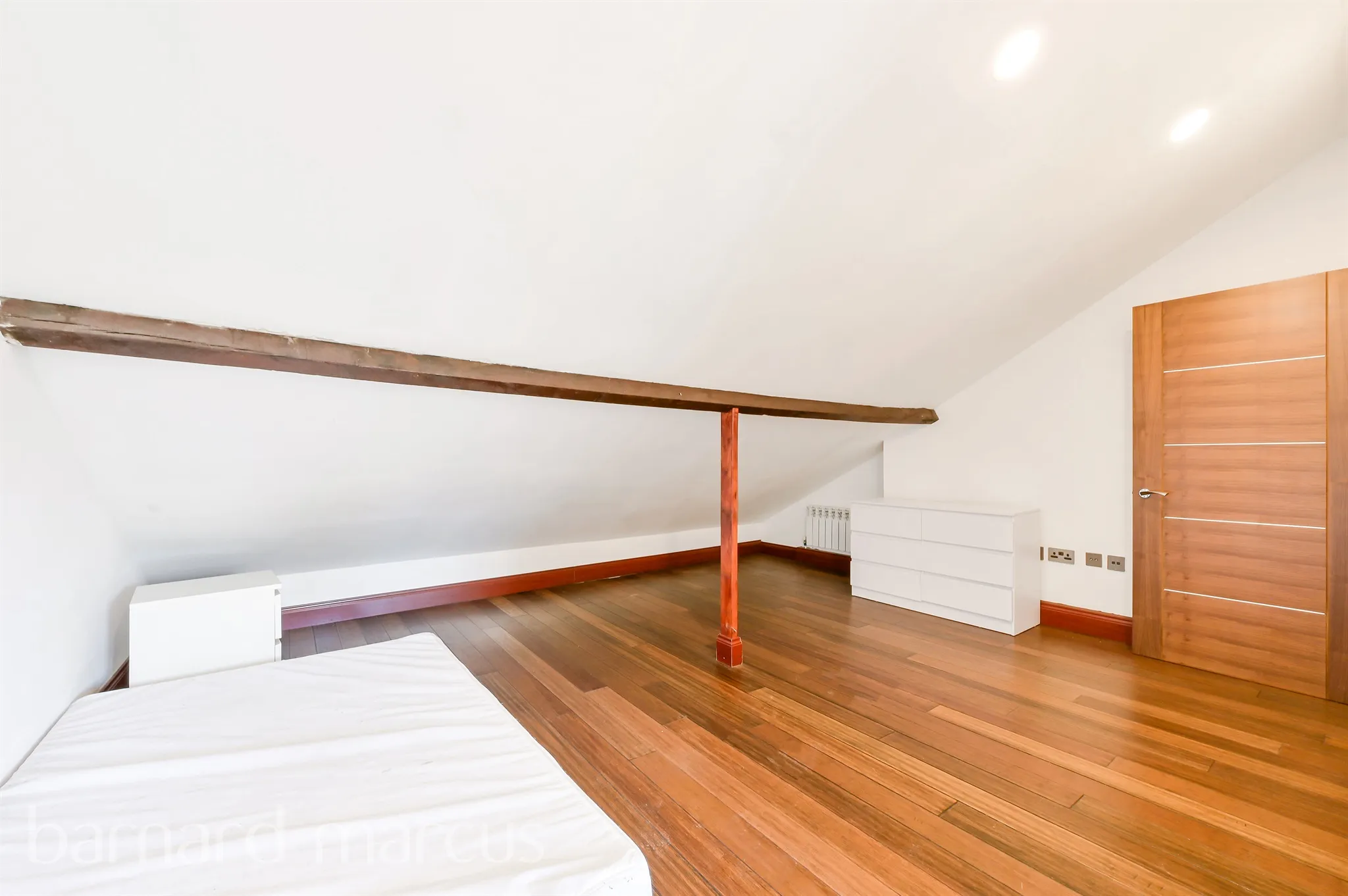12 bed Town House