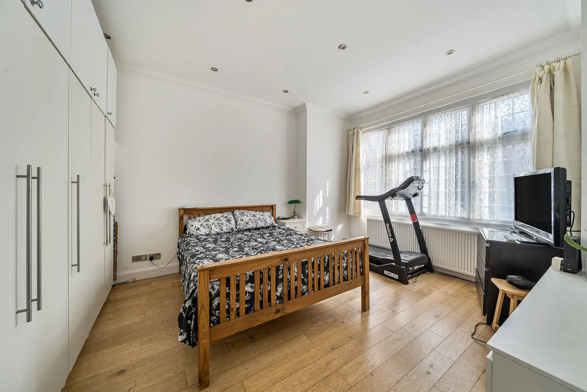4 bed Terraced