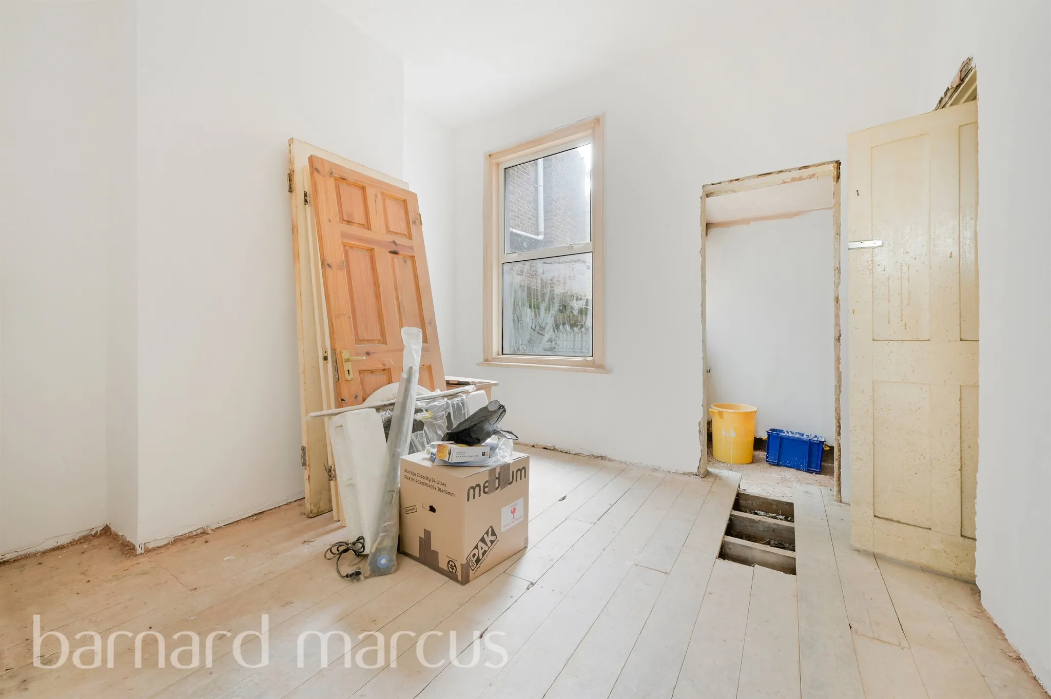 5 bed Semi-Detached