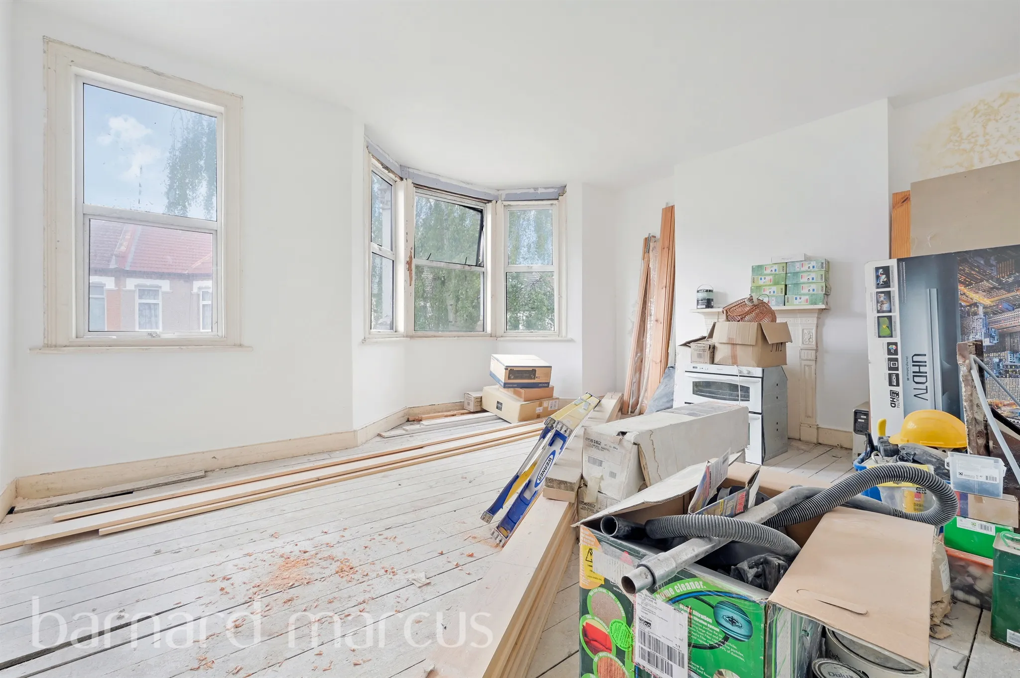 5 bed Semi-Detached