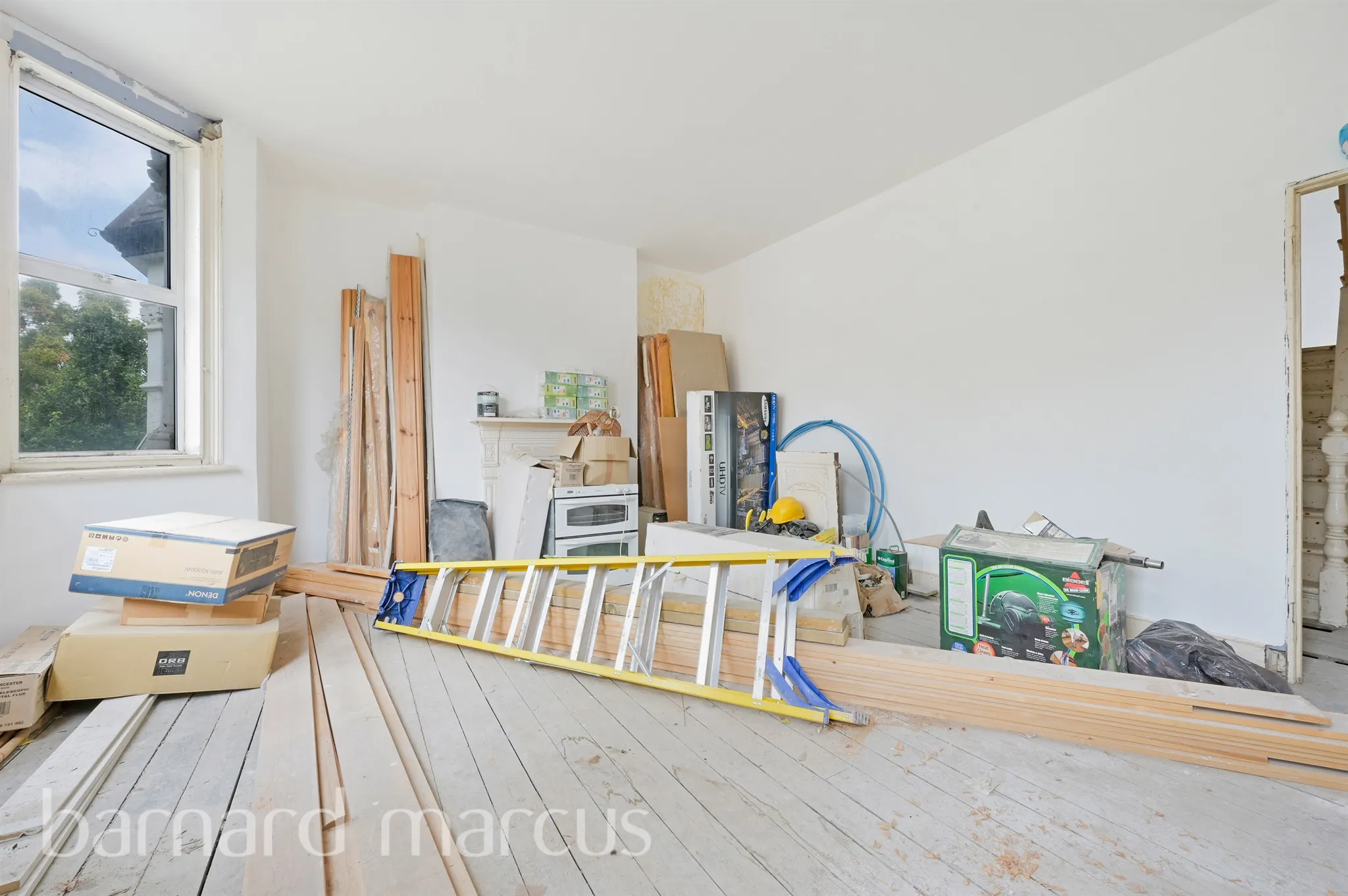 5 bed Semi-Detached