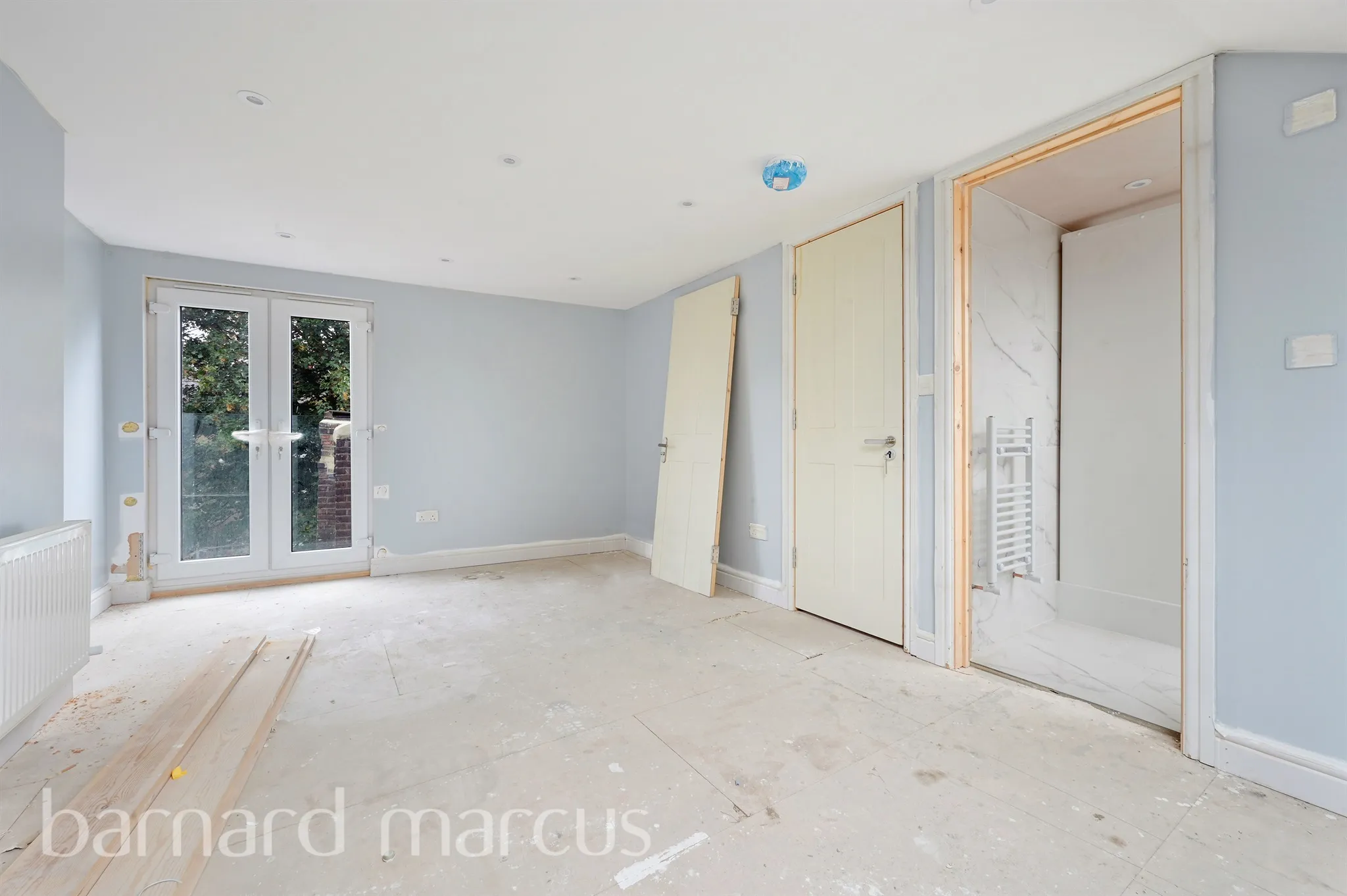 5 bed Semi-Detached