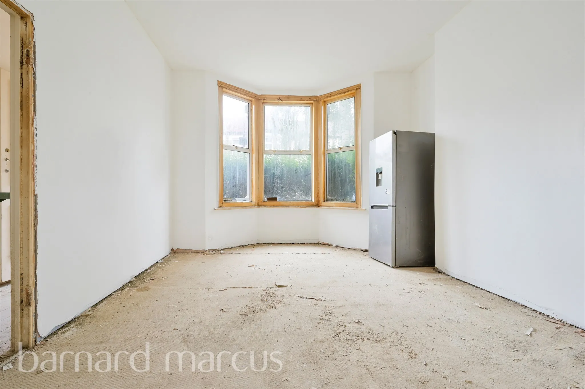 5 bed Semi-Detached