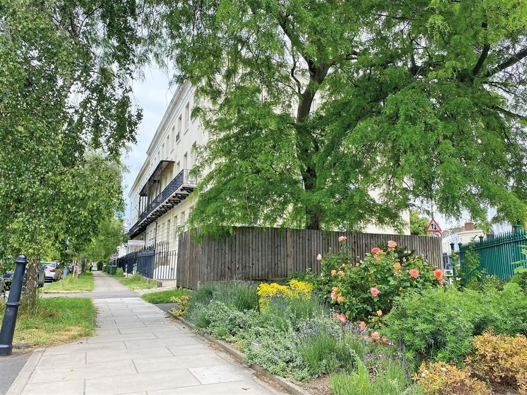 Flat 1, 1, Pittville Lawn, Cheltenham, Gloucestershire, GL52 2BE