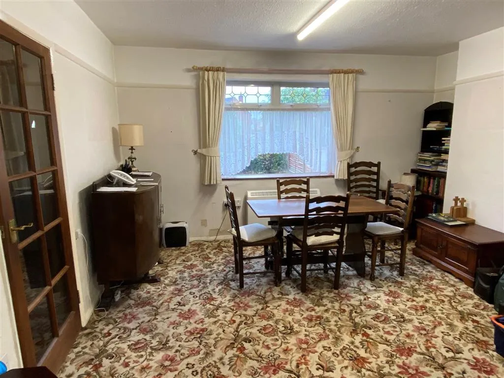 83, Trent Avenue, DERBY, Derbyshire, DE65 6DN