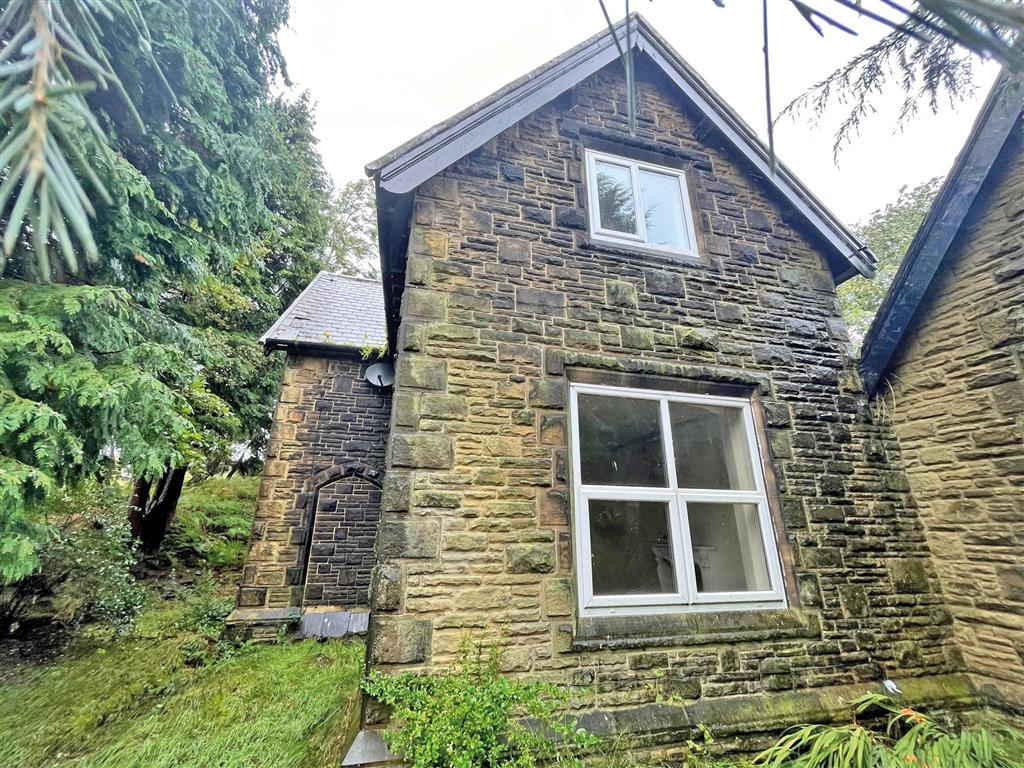 Brow Grains Cottage, Red Lane, HOLMFIRTH, West Yorkshire, HD9 5ND