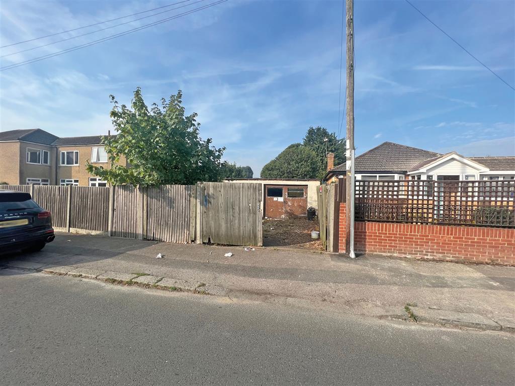 Workshop/Unit and Yard, Avondale Road, ASHFORD, Middlesex, TW15 3HQ
