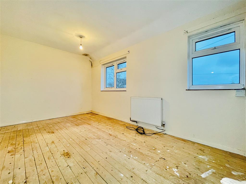 67, Southmead Crescent, CREWKERNE, Somerset, TA18 8DL