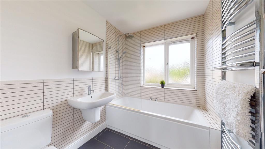 32, 5th Avenue, HULL, East Yorkshire, HU6 8DH
