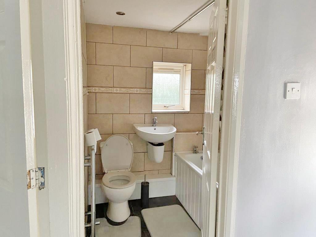 121, Swan Street, BRIERLEY HILL, West Midlands, DY5 4DG