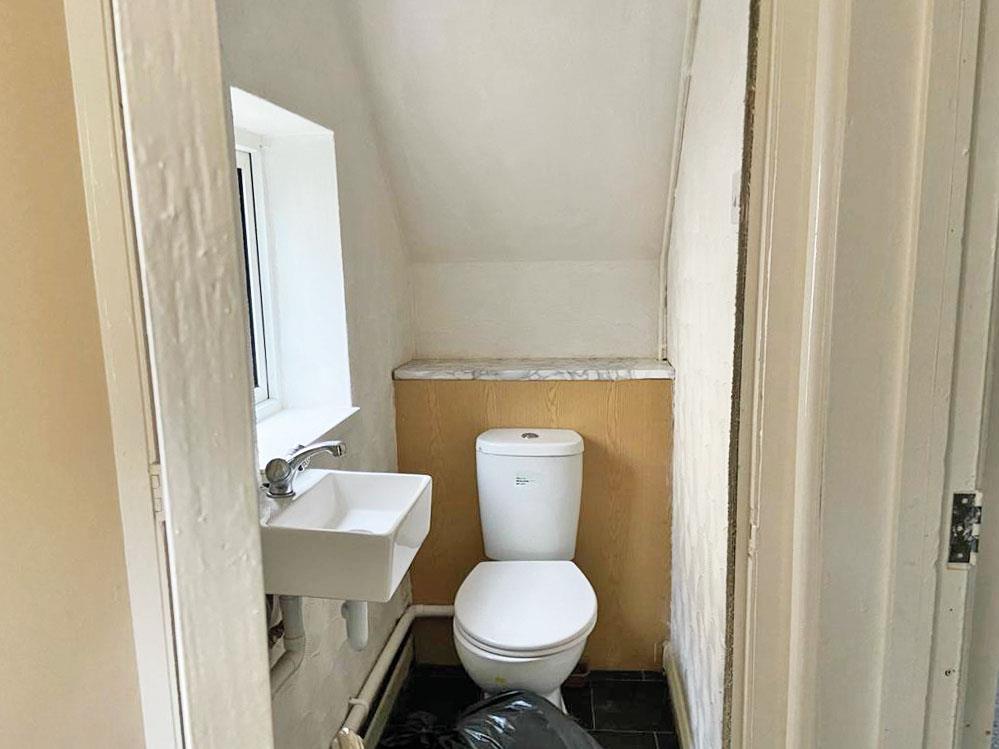 121, Swan Street, BRIERLEY HILL, West Midlands, DY5 4DG