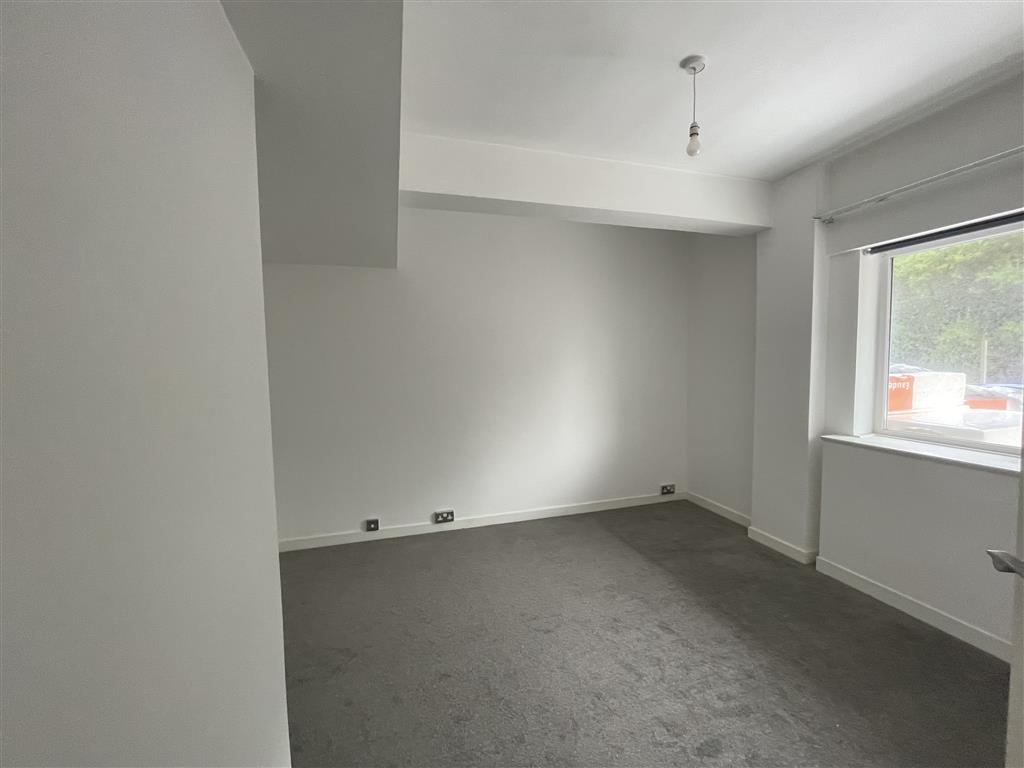 28, Marine Court, ST. LEONARDS-ON-SEA, East Sussex, TN38 0DN
