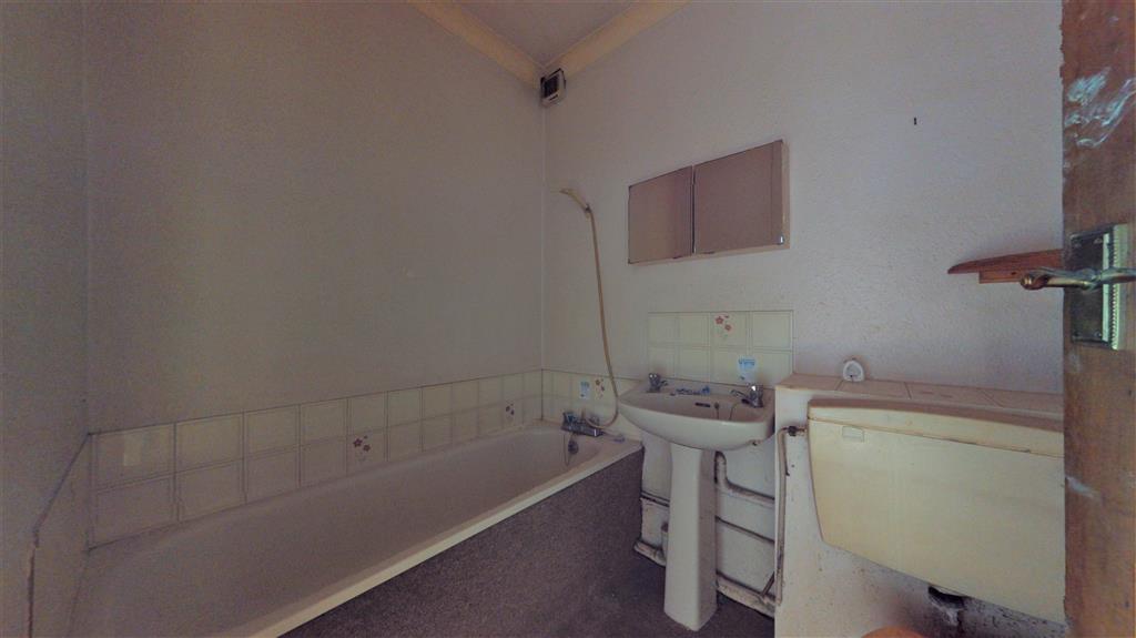 Flat 3, 72, Euston Avenue, WATFORD, Hertfordshire, WD18 7SY