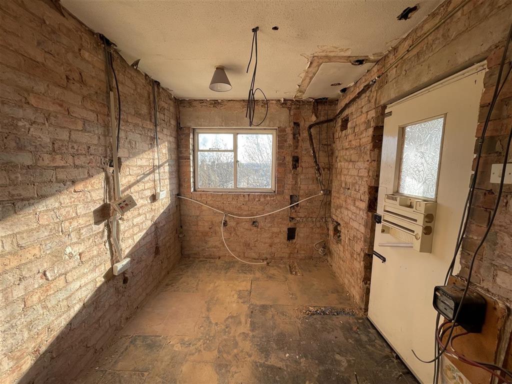 48, Sneyd Hall Close, WALSALL, West Midlands, WS3 2NW
