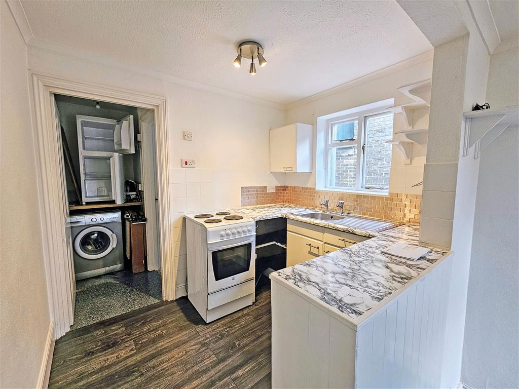 Flat 12, Windsor Mansions, 62, Grove Road South, SOUTHSEA, Hampshire, PO5 3RA