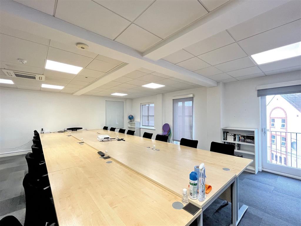 18-24, Market Square and Oakland Court, CHELMSFORD, Essex, CM3 5XA
