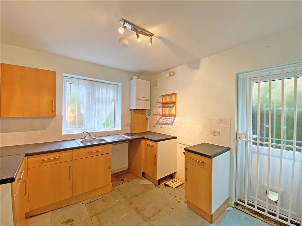 72A, Fairholt Road, London, N16 5HN