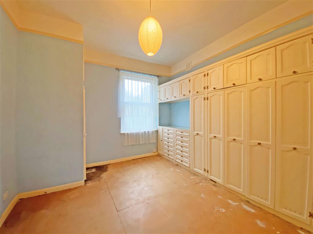 72A, Fairholt Road, London, N16 5HN