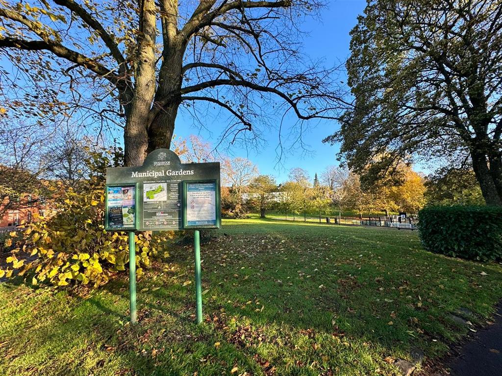 9, The Warren, ALDERSHOT, Hampshire, GU11 3AB