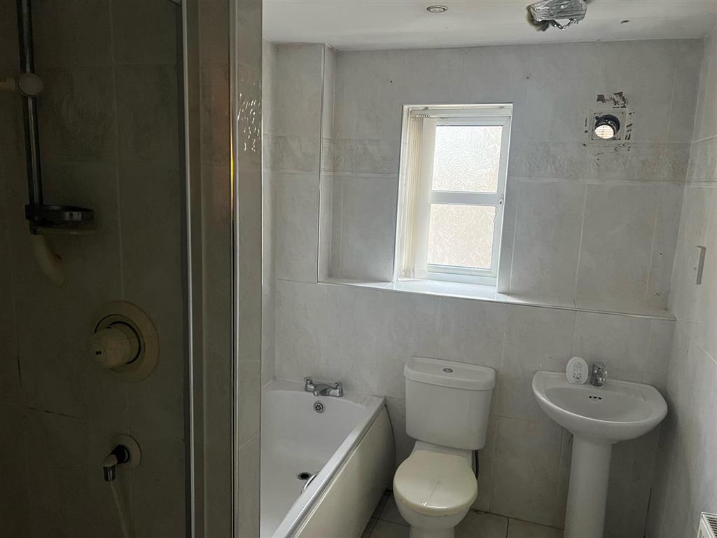 Flat 4, Larkspur Court, 28, Columbine Close, LIVERPOOL, Merseyside, L31 1FD