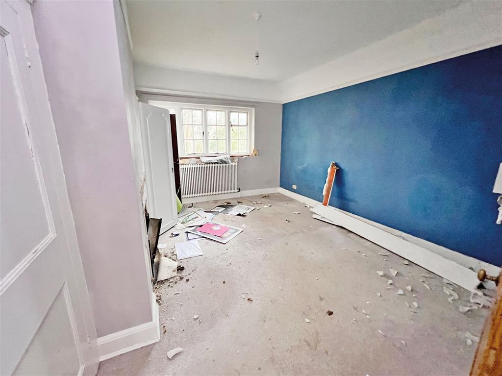 2, Barrowsfield, Sanderstead, SOUTH CROYDON, Surrey, CR2 9BZ