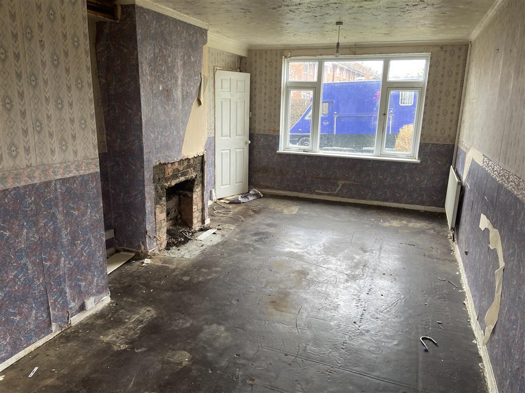 4, Avon Crescent, GLOUCESTER, Gloucestershire, GL3 4LG
