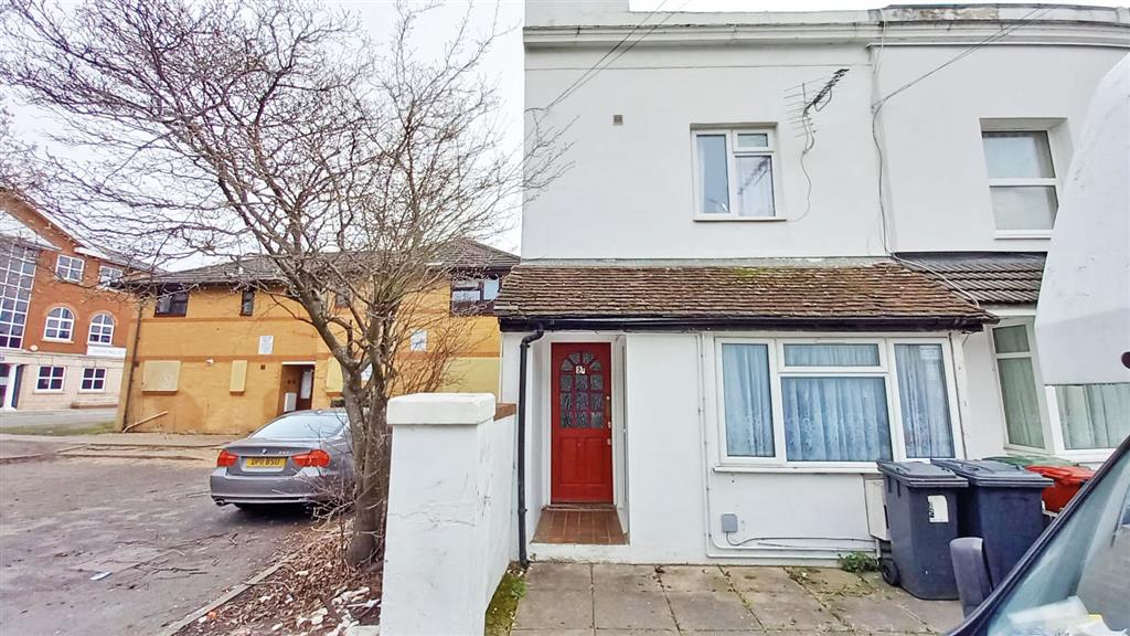 2a, Hencroft Street North, SLOUGH, Berkshire, SL1 1RD