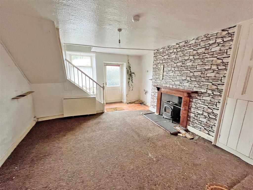 2 Stores Cottages, Brow Edge Road, ULVERSTON, Cumbria, LA12 8PU