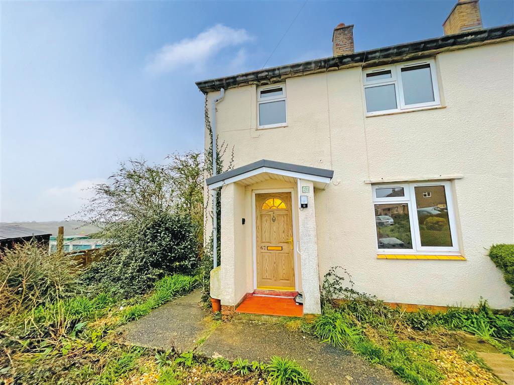 67, Southmead Crescent, CREWKERNE, Somerset, TA18 8DL