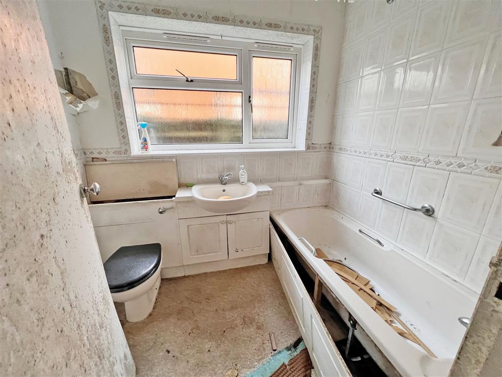 5, Barrowsfield, Sanderstead, SOUTH CROYDON, Surrey, CR2 9BZ