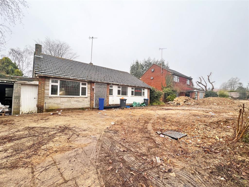 5, Barrowsfield, Sanderstead, SOUTH CROYDON, Surrey, CR2 9BZ