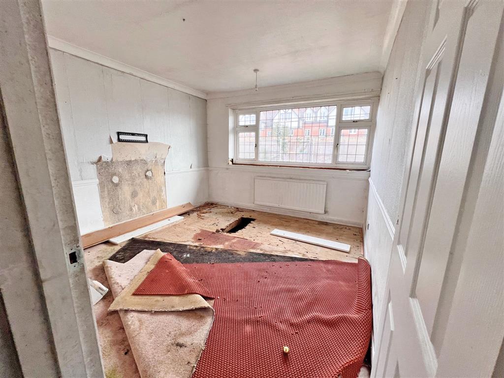 5, Barrowsfield, Sanderstead, SOUTH CROYDON, Surrey, CR2 9BZ