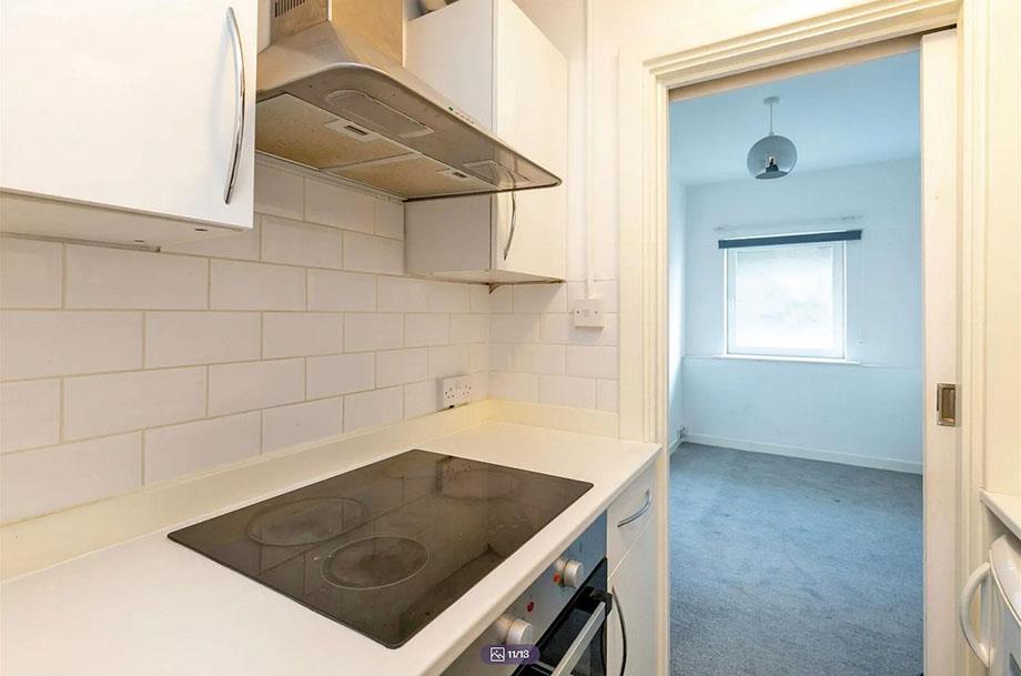 28, Marine Court, ST. LEONARDS-ON-SEA, East Sussex, TN38 0DN