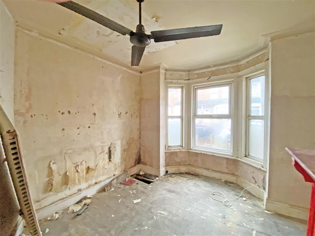 Ground floor flat, 37, Salisbury Road, READING, Berkshire, RG30 1BL