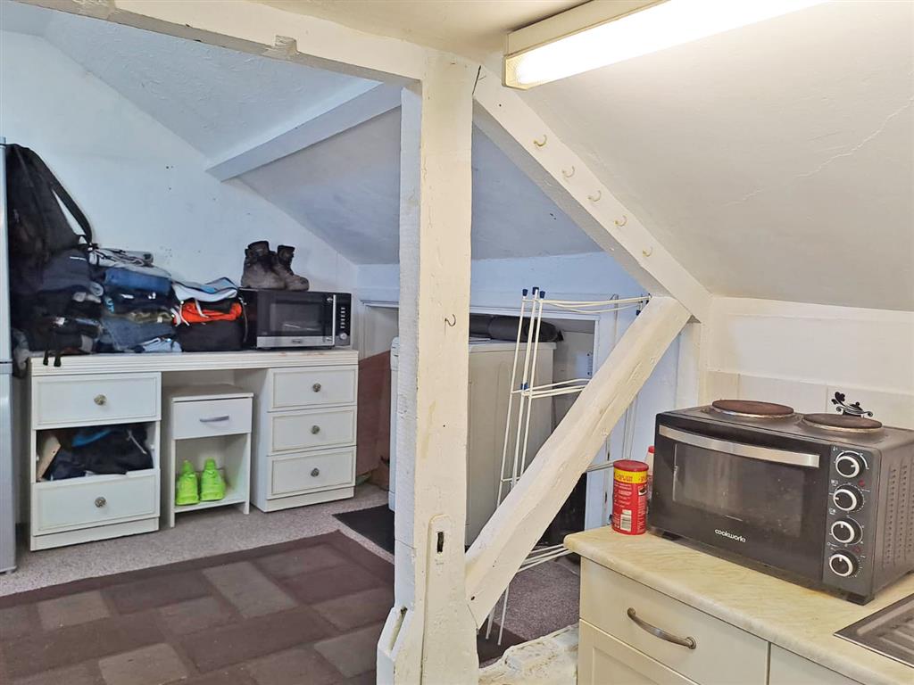 Flat 6, 21-23, Green Lane, REDRUTH, Cornwall, TR15 1JZ
