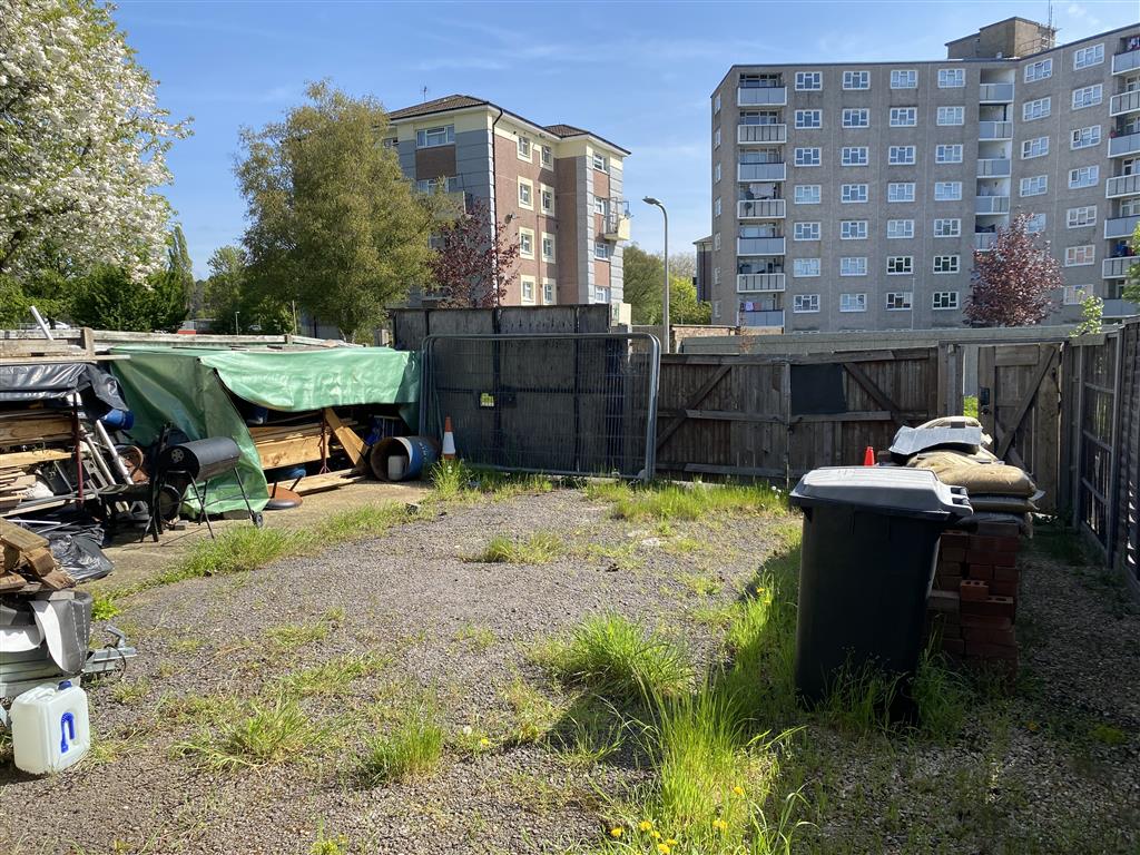 Land on, Frogmore Way, READING, Berkshire, RG30 3BP
