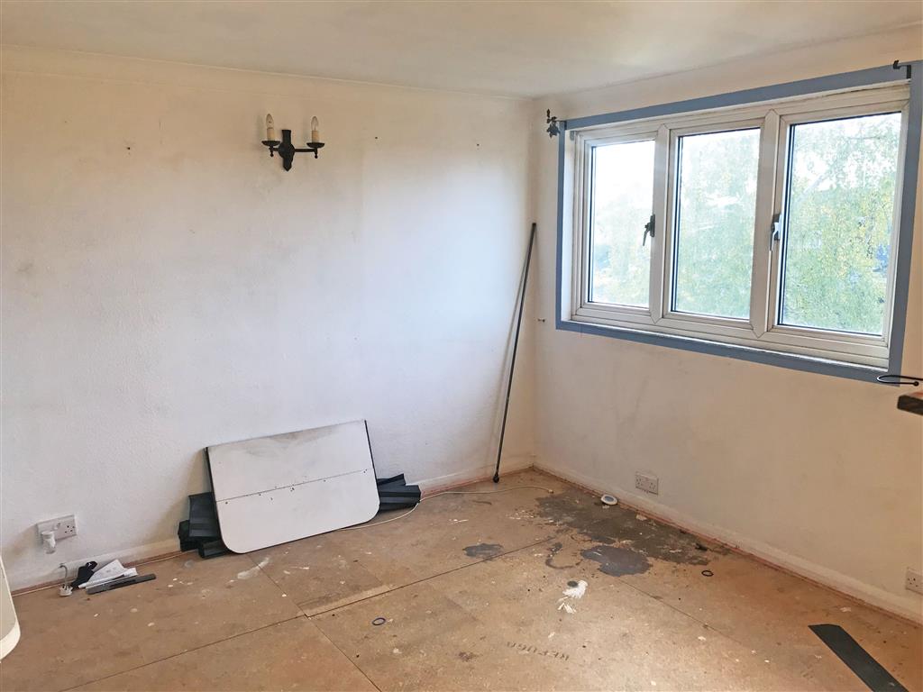 1, Kendal Close, HOCKLEY, Essex, SS5 6DW