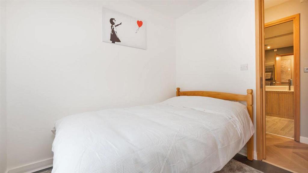 Flat C, Connor Court, Alfreda Street, Battersea, London, SW11 5HF