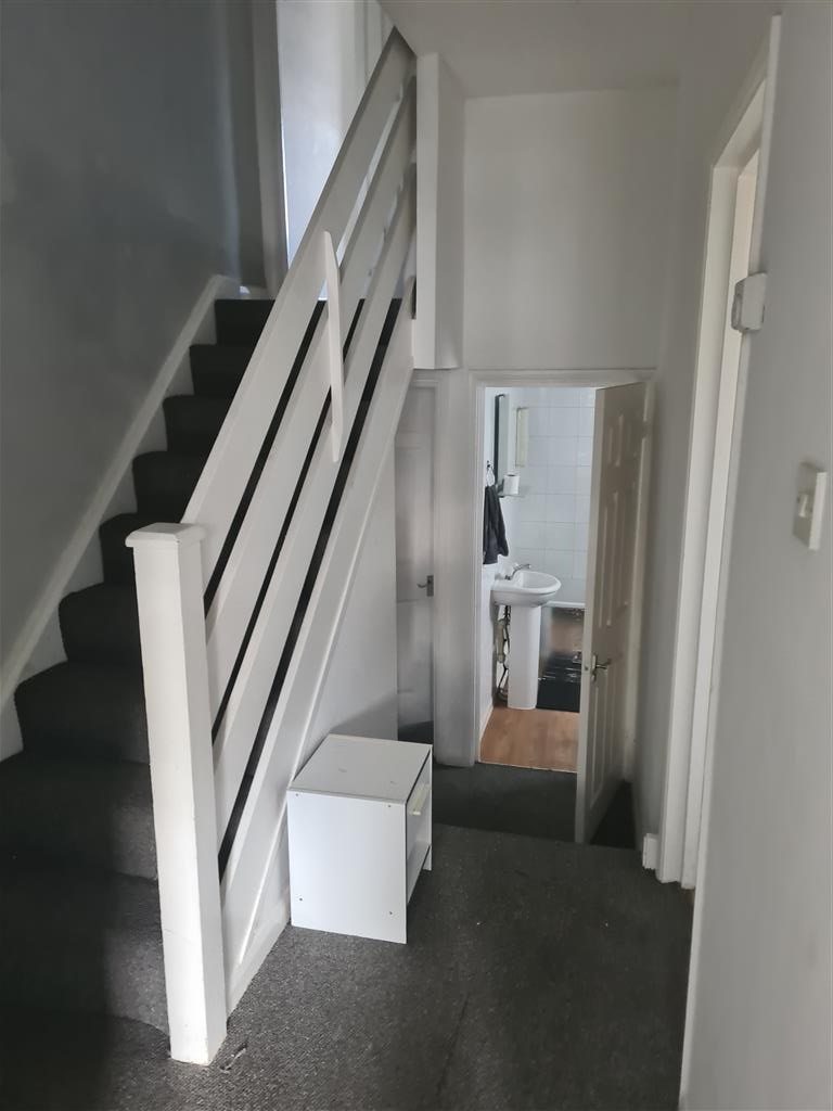 2a, Hencroft Street North, SLOUGH, Berkshire, SL1 1RD