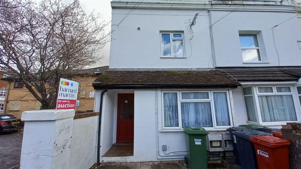 2a, Hencroft Street North, SLOUGH, Berkshire, SL1 1RD