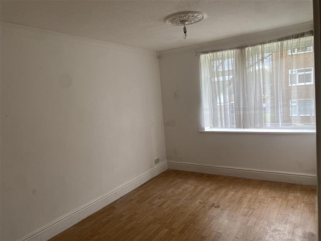 40, Bingley Close, SNODLAND, Kent, ME6 5PS