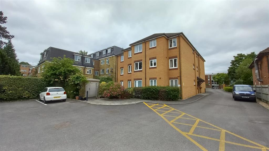 Flat 32, Sovereign Court, 9, Warham Road, SOUTH CROYDON, Surrey, CR2 6LP