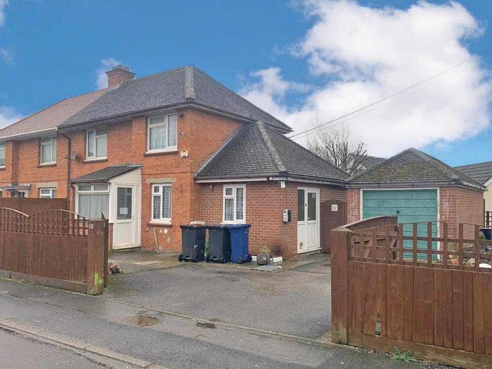 15, Orchard Road, GILLINGHAM, Dorset, SP8 4BQ
